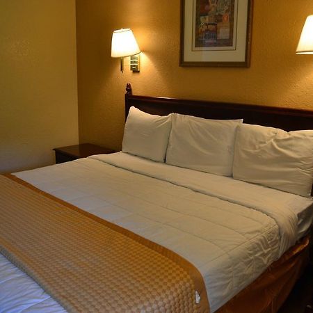 Americas Best Value Inn Smithfield Dış mekan fotoğraf